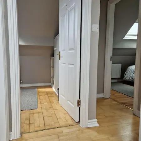 City Centre Eyre Square-duplex Townhouse