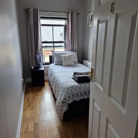 Apartment City Centre Eyre Square-duplex Townhouse Galway